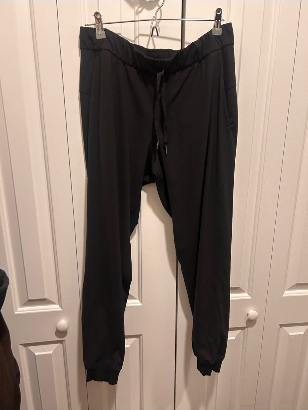 Lululemon Woman’s Mid-Rise Black Drawstring Jogger Pants